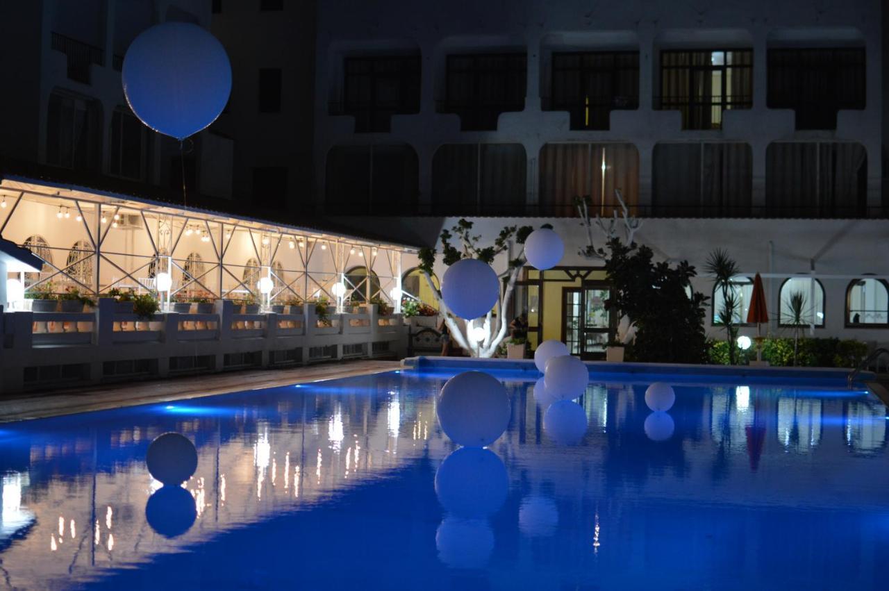International Resort 蒙德拉戈内 外观 照片